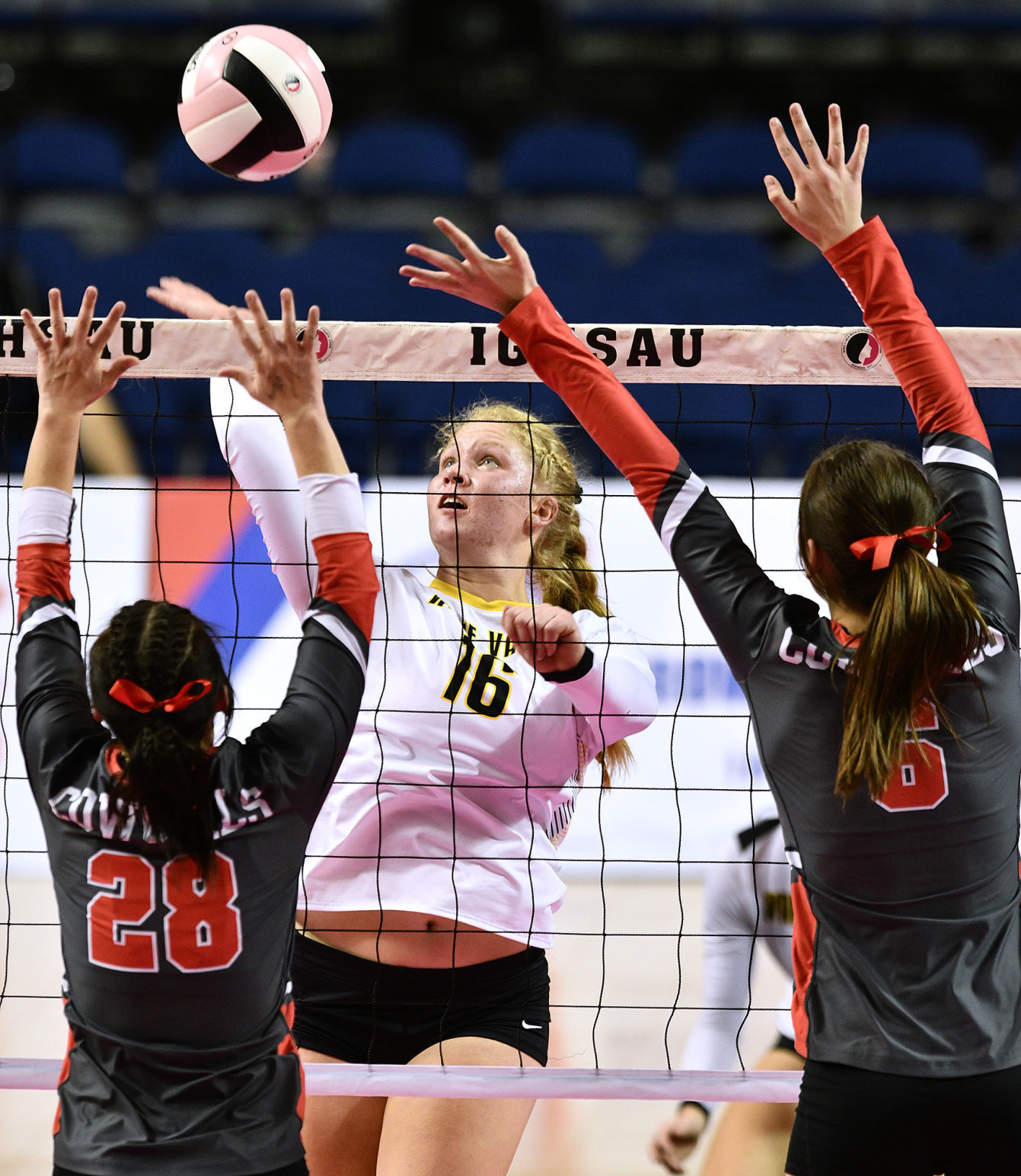 Wapsie Valley vs Sidney state volleyball